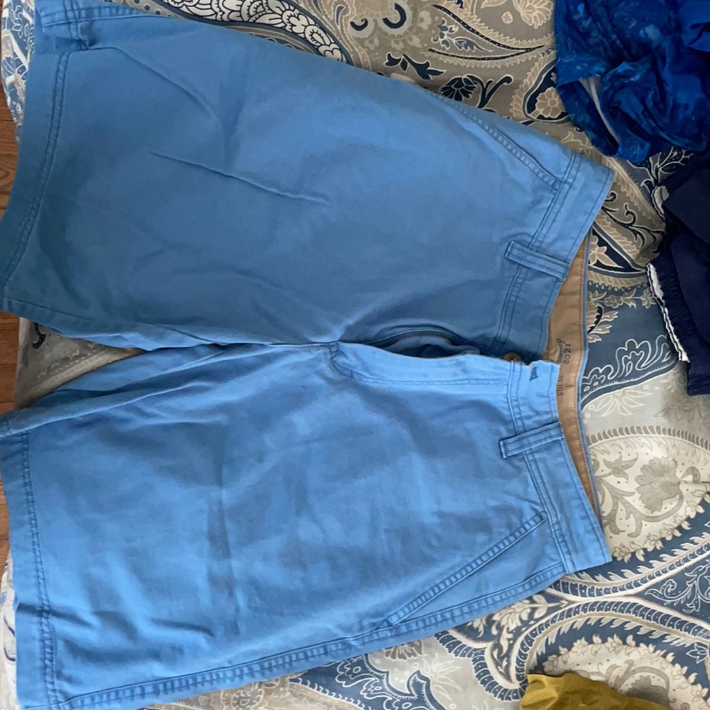 IZOD Saltwater shorts